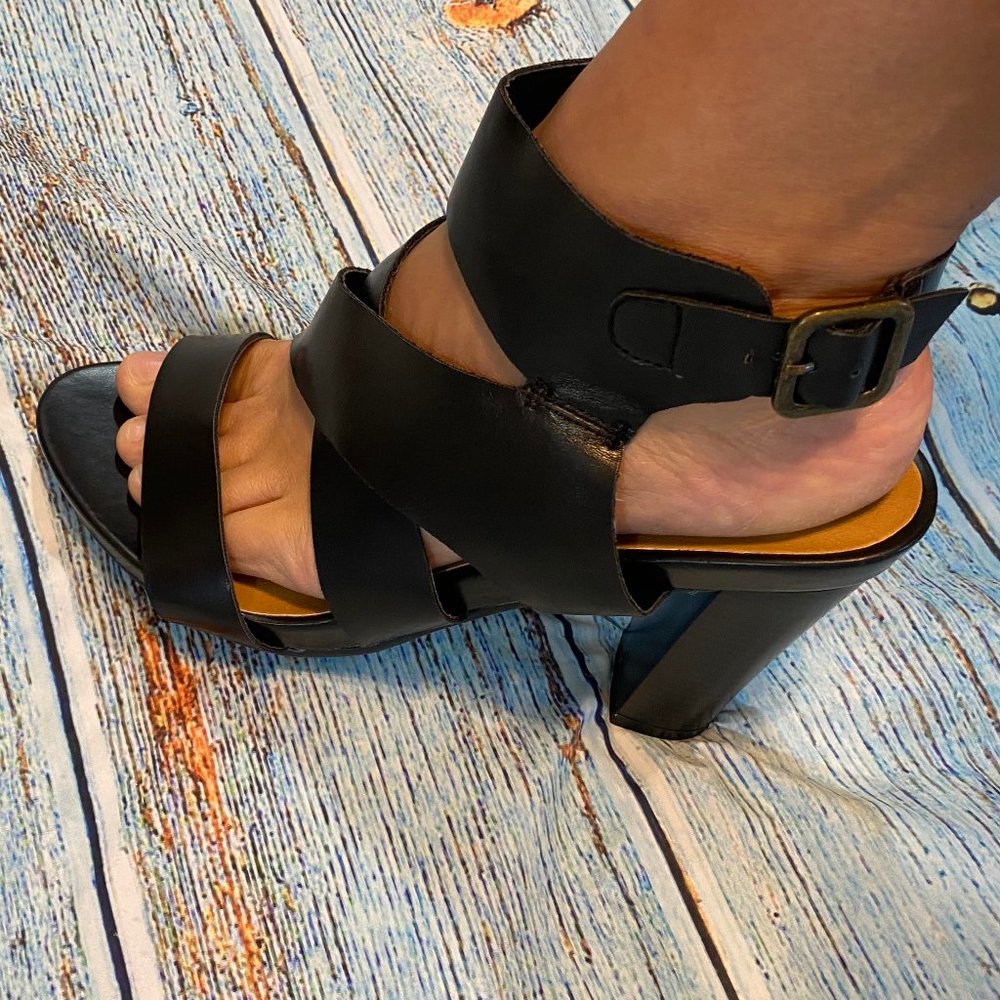 Torrid Black Faux Leather Strappy Zip Heels 10